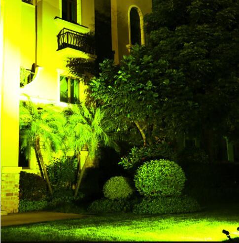 Iluminação Para Jardim Estilo Holofote Solar de 2W